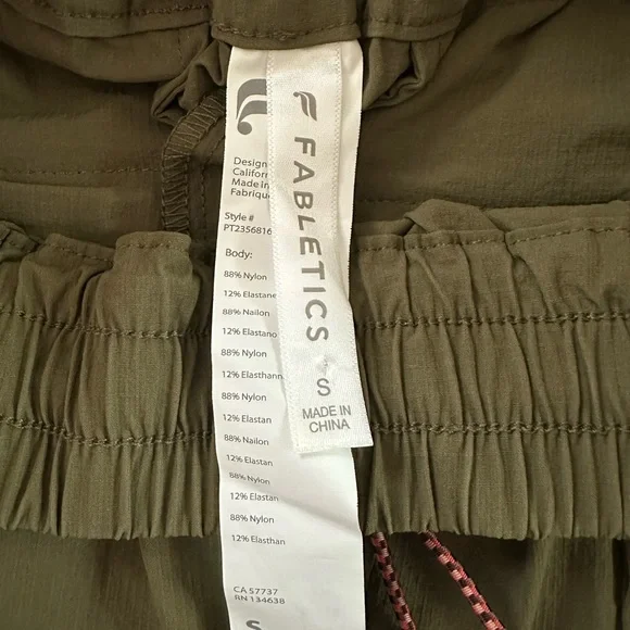 Fabletics Green Cargo Pants Utility Style - Picture 7 of 9